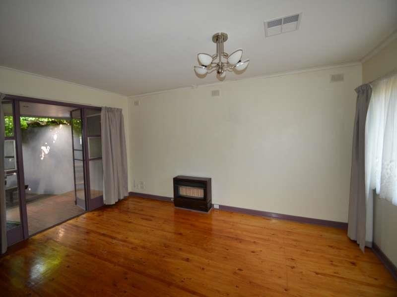 30  Coulls  Rd, Banksia Park SA 5091