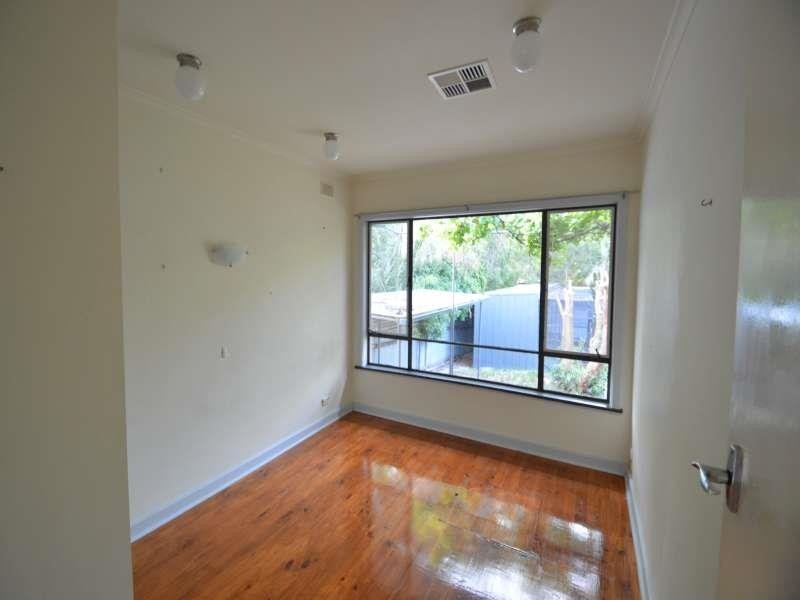 30  Coulls  Rd, Banksia Park SA 5091