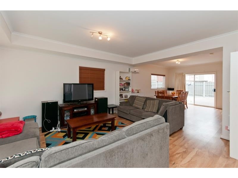 38 Mckinlay Ave, Gilles Plains SA 5086