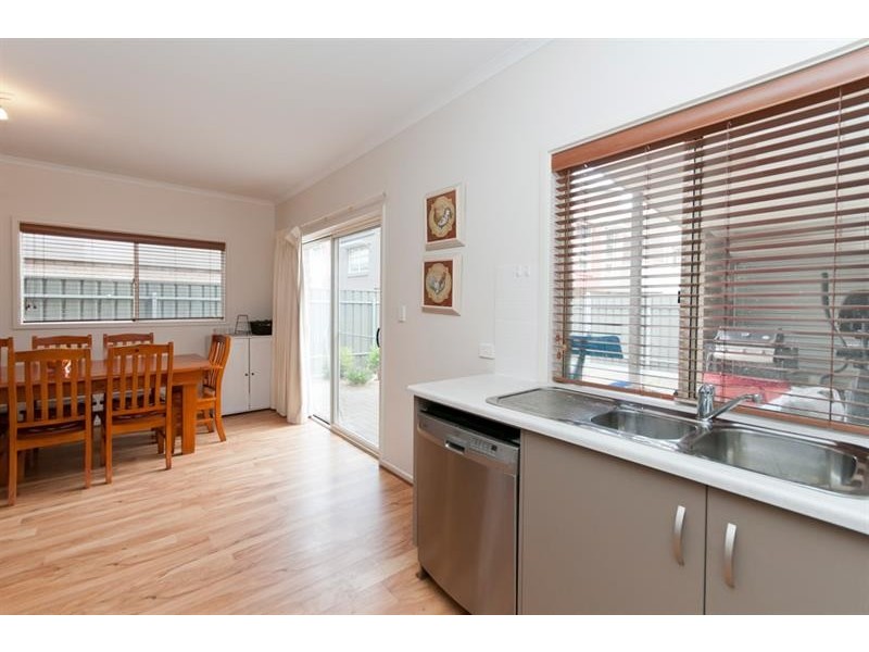 38 Mckinlay Ave, Gilles Plains SA 5086