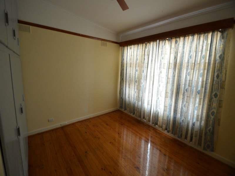 33 Malcolm St, Bedford Park SA 5042