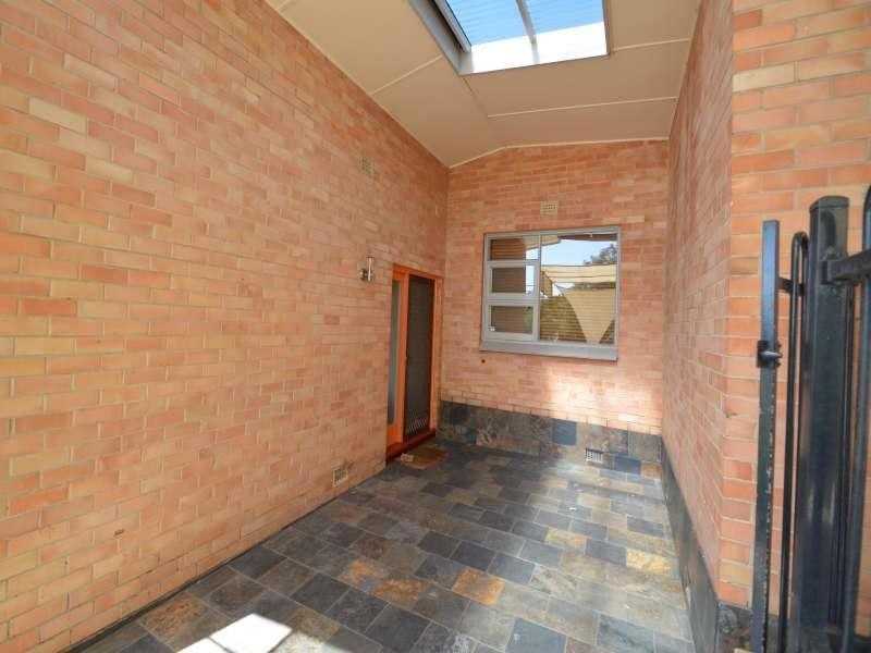 33 Malcolm St, Bedford Park SA 5042