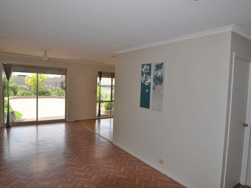 6 Burchmore Ct, Blair Athol SA 5084