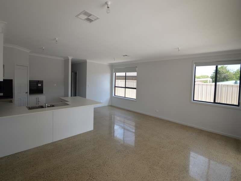5 Kanowna St, Gilles Plains SA 5086