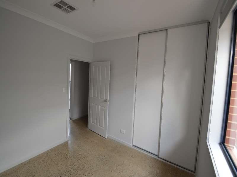 5 Kanowna St, Gilles Plains SA 5086