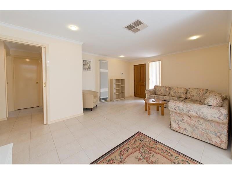 9 Graham Pl, Prospect SA 5082