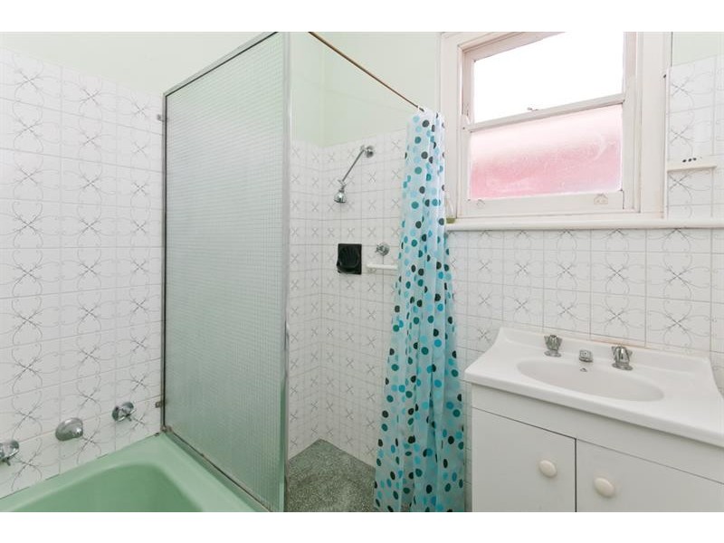 28 Hotchkiss Cres, Croydon Park SA 5008