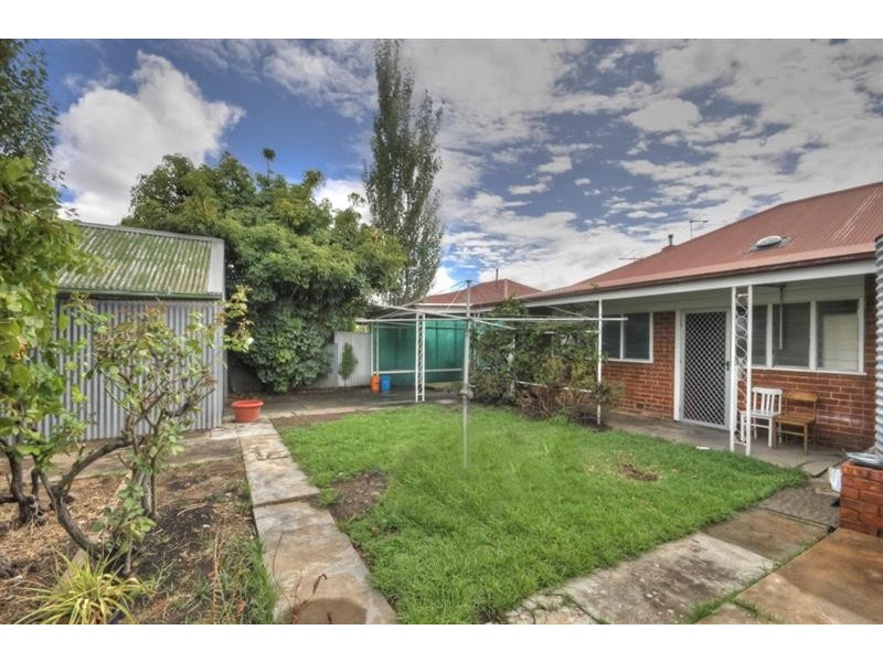 28 Hotchkiss Cres, Croydon Park SA 5008