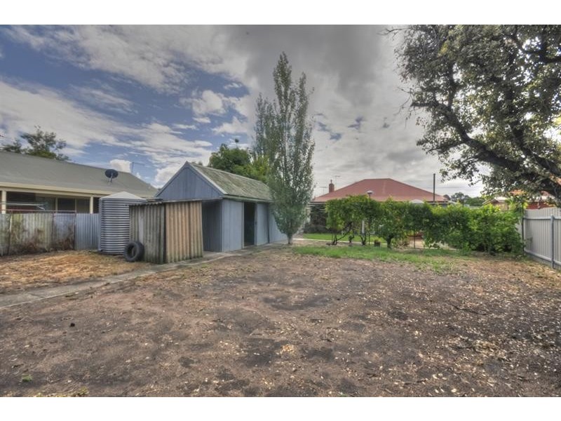 28 Hotchkiss Cres, Croydon Park SA 5008