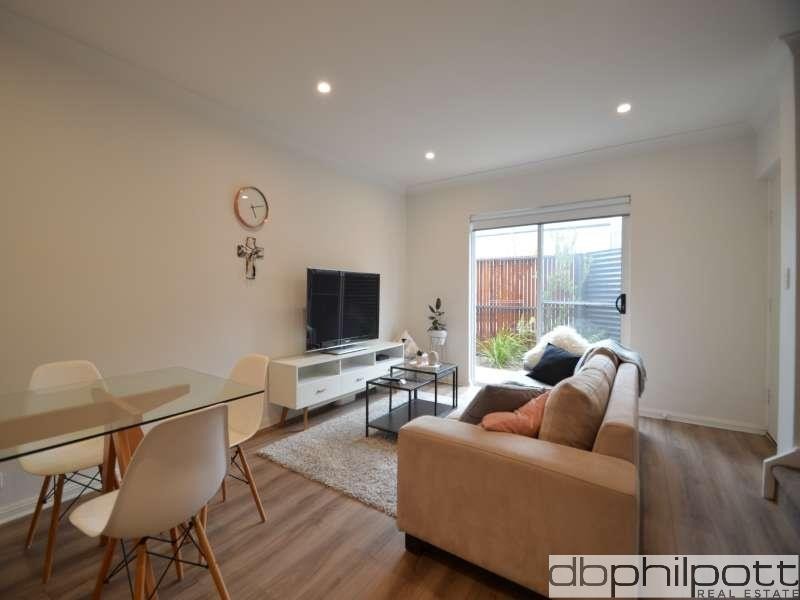 2/51 Gordon Street, Glenelg SA 5045
