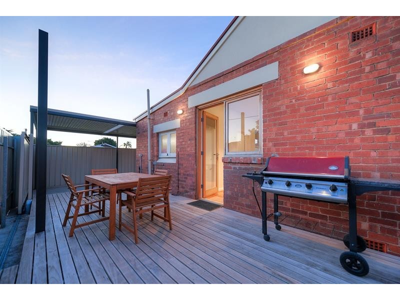 17 Peterhead St, Largs Bay SA 5016