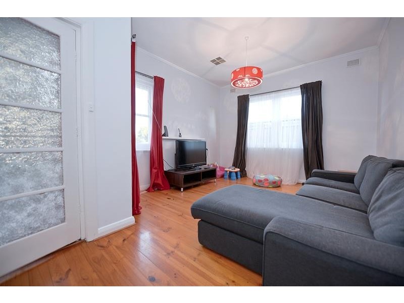 17 Peterhead St, Largs Bay SA 5016