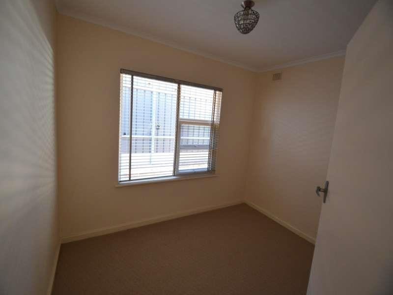 100 Nelson Rd, Valley View SA 5093