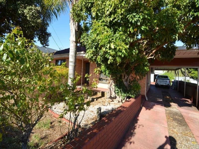 100 Nelson Rd, Valley View SA 5093