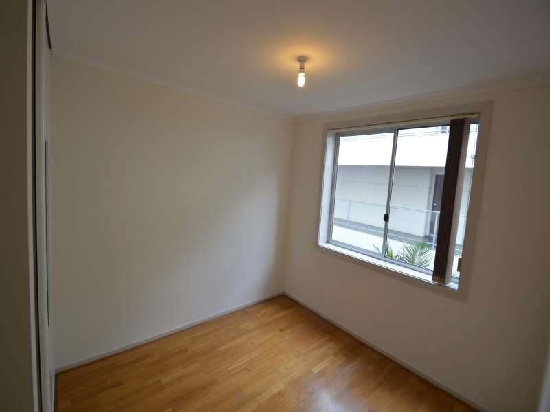 9/13  Hurtle  Pde, Mawson Lakes SA 5095
