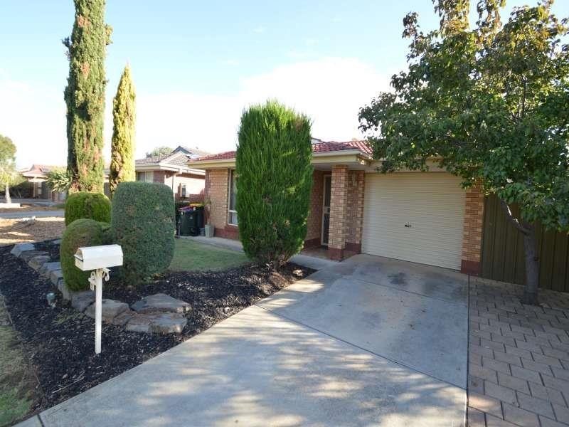 11 Caroline Dr, Paralowie SA 5108