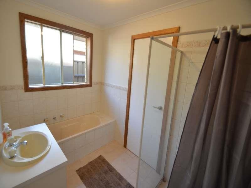 11 Caroline Dr, Paralowie SA 5108