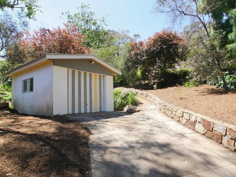 9 Deane Avenue, Belair SA 5052