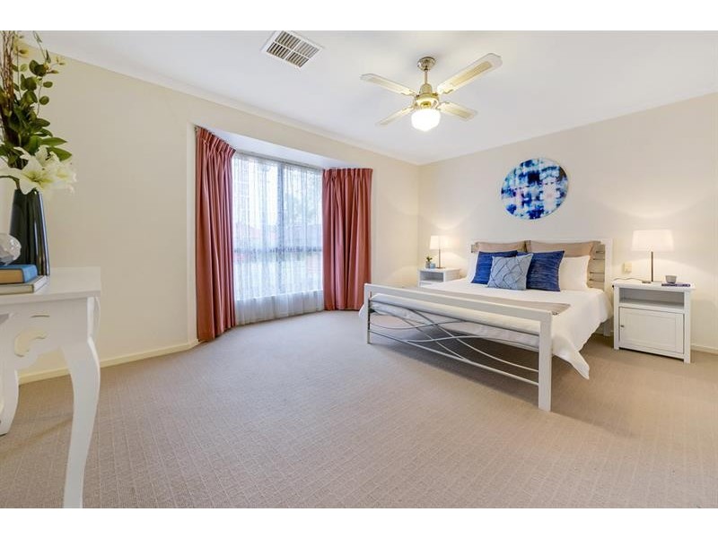 48 Lord Howe Ave, Oakden SA 5086