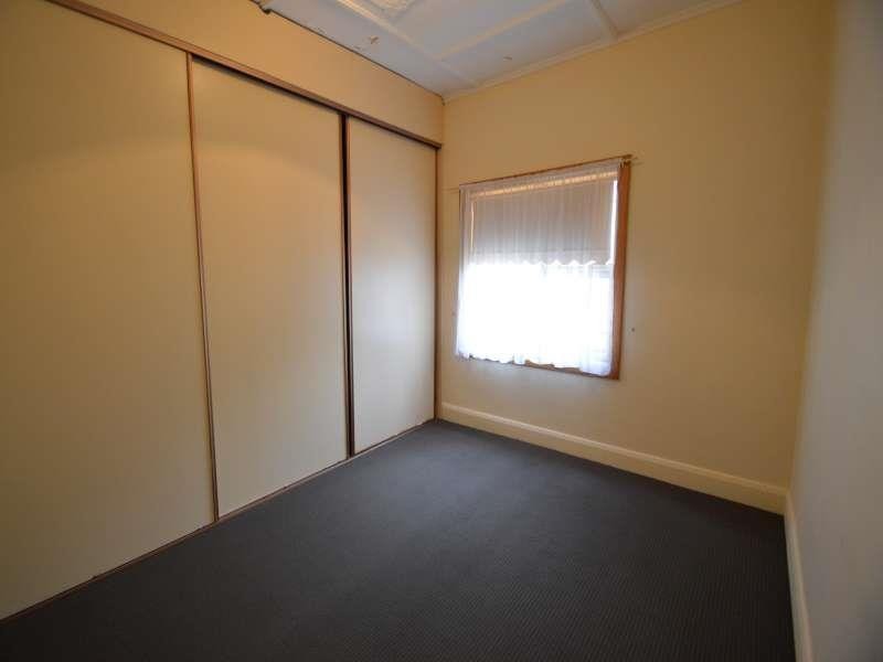 7 Napier St, Renown Park SA 5008