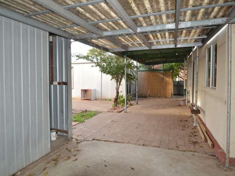 7 Napier St, Renown Park SA 5008