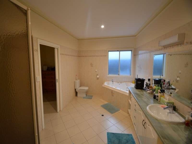 25 Brooklyn Dr, Hallett Cove SA 5158