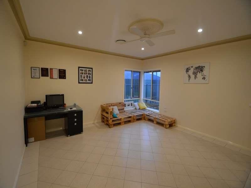 25 Brooklyn Dr, Hallett Cove SA 5158
