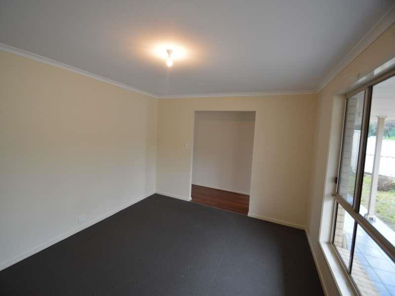 53 Windebanks Rd, Aberfoyle Park SA 5159