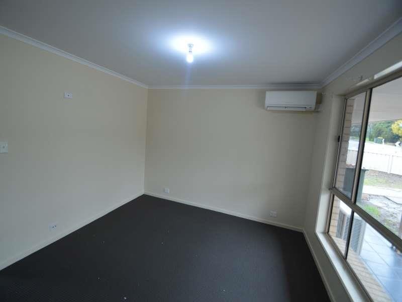 53 Windebanks Rd, Aberfoyle Park SA 5159
