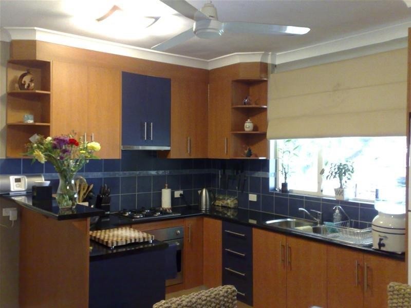 13 Bolton Rd, Para Hills SA 5096