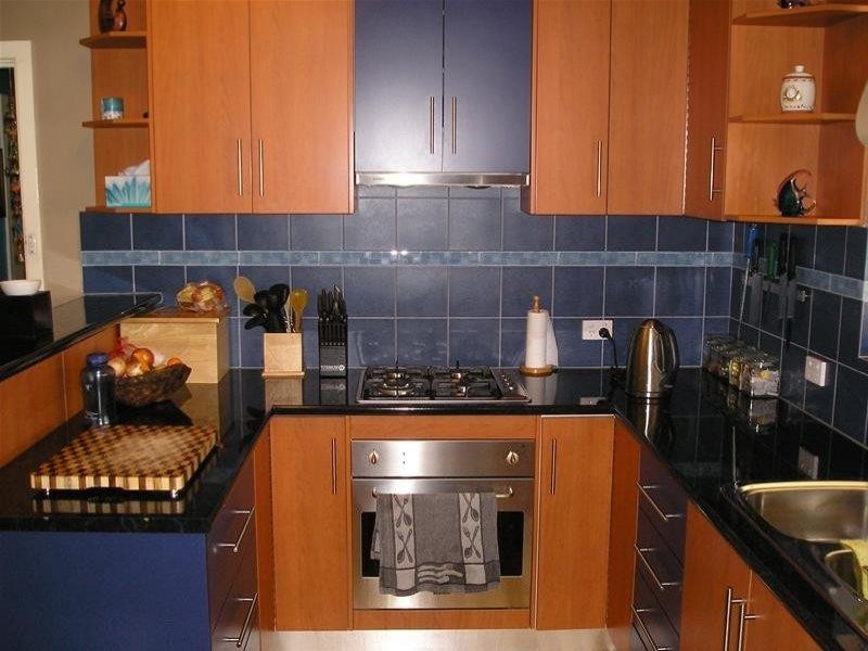 13 Bolton Rd, Para Hills SA 5096