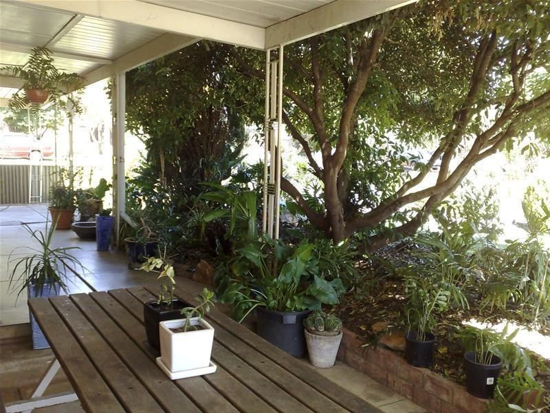 13 Bolton Rd, Para Hills SA 5096