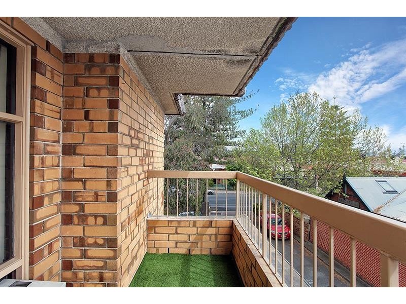 15/10-12 Gordon St, Glenelg SA 5045