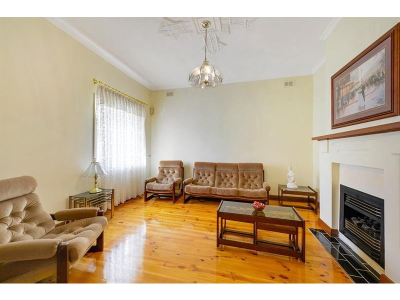 15 Vaughan St, Prospect SA 5082