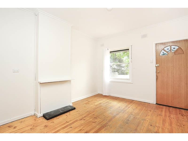 3 Leslie St, Elizabeth East SA 5112