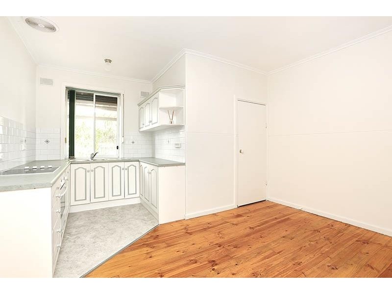 3 Leslie St, Elizabeth East SA 5112