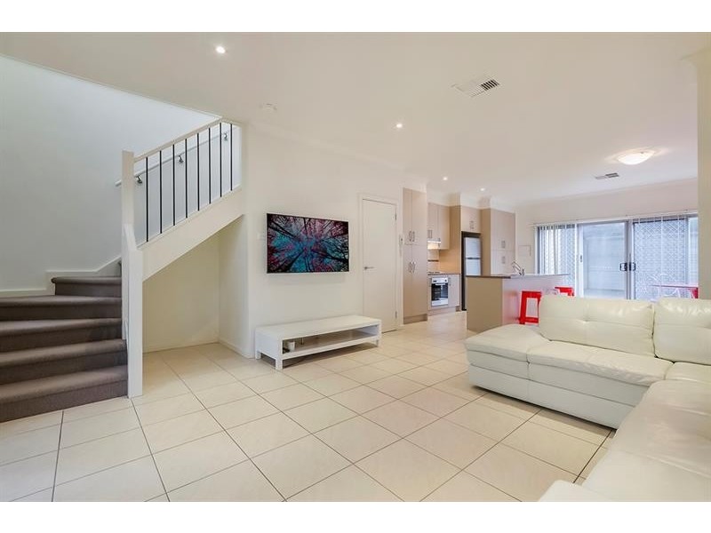 9/55 Grasswren Way, Mawson Lakes SA 5095
