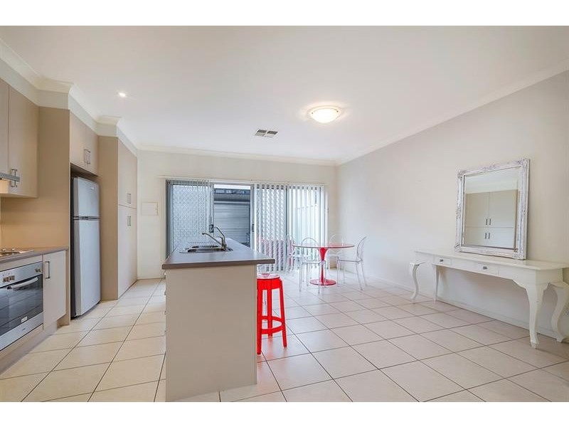9/55 Grasswren Way, Mawson Lakes SA 5095