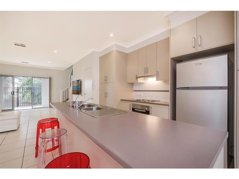 9/55 Grasswren Way, Mawson Lakes SA 5095