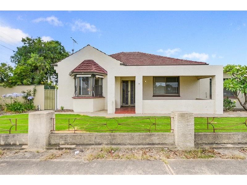 16 Webb St, Queenstown SA 5014
