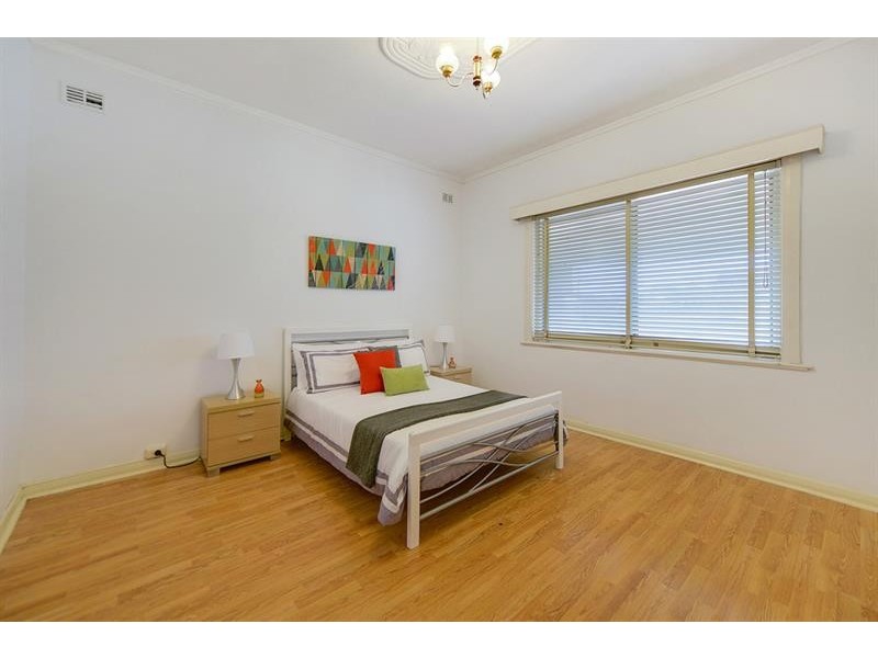 16 Webb St, Queenstown SA 5014