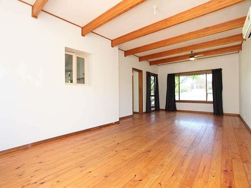 8 Elizabeth St, Prospect SA 5082