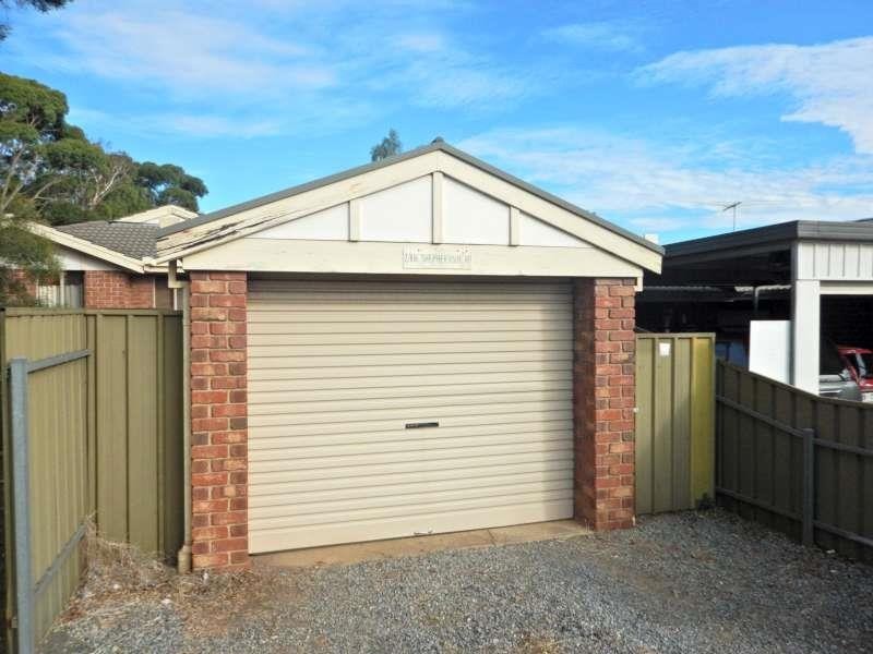 2/106 Shepherdson Road, Parafield Gardens SA 5107