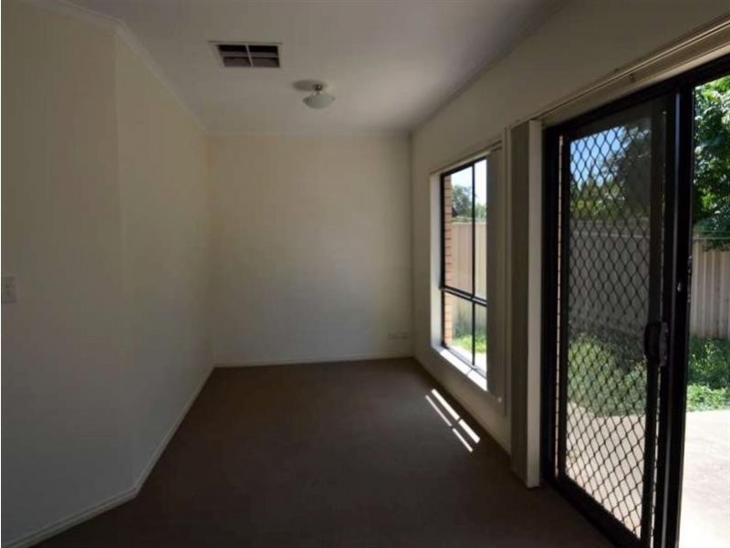 2/7 Palmer Rd, Elizabeth Park SA 5113