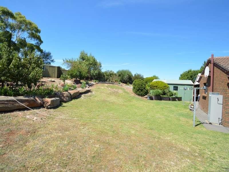 5 Hampton Ct, Hillbank SA 5112