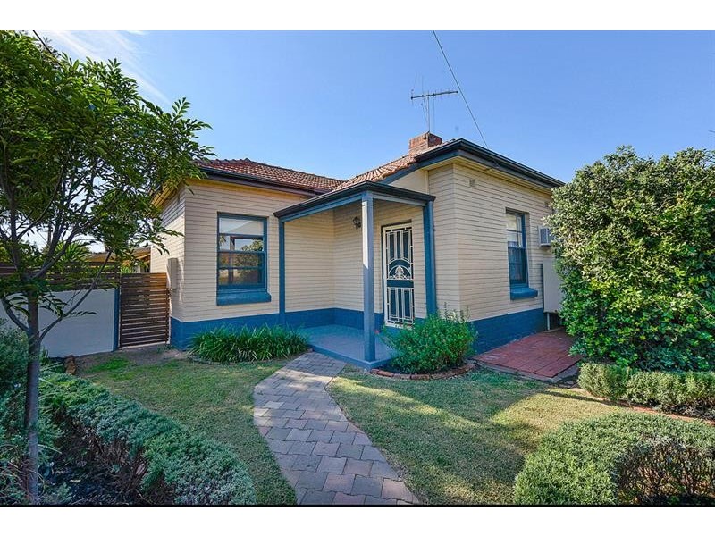 18 Hawkesbury Ave, Kilburn SA 5084