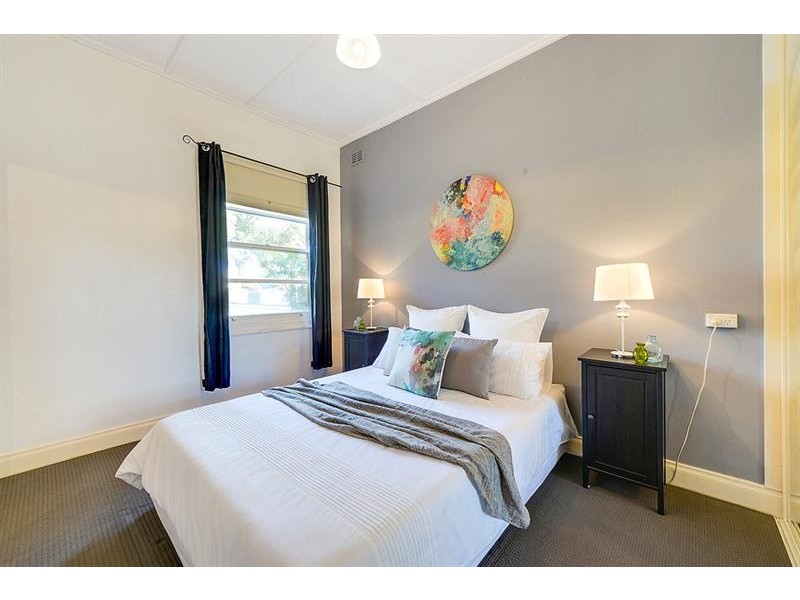 18 Hawkesbury Ave, Kilburn SA 5084