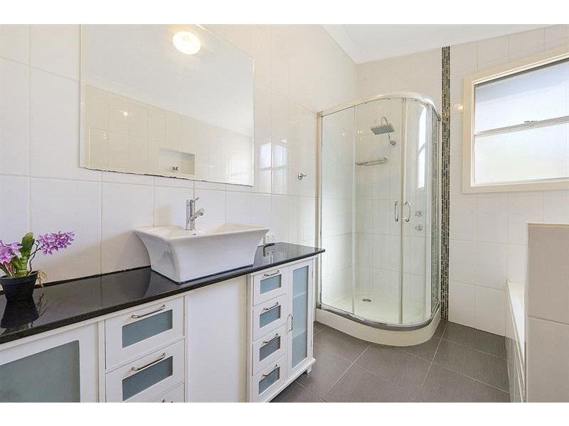 18 Hawkesbury Ave, Kilburn SA 5084