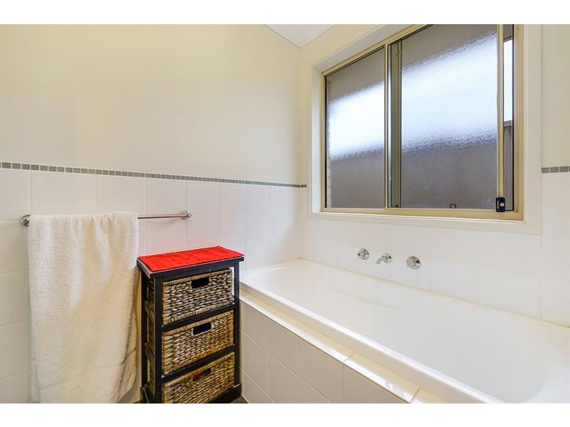 17 Carmine Ct, Parafield Gardens SA 5107