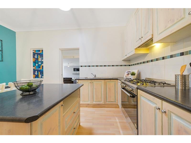 18 Hawkesbury Ave, Kilburn SA 5084